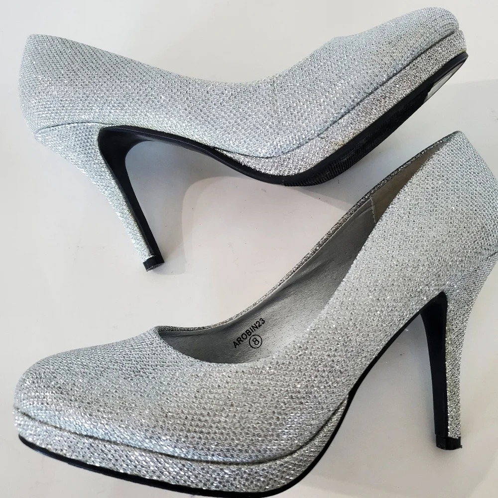Sparkly Silver 8 Slip On Pump Michaelangelo 3.5" Heel David's Bridal AROBIN23 - Picture 15 of 16